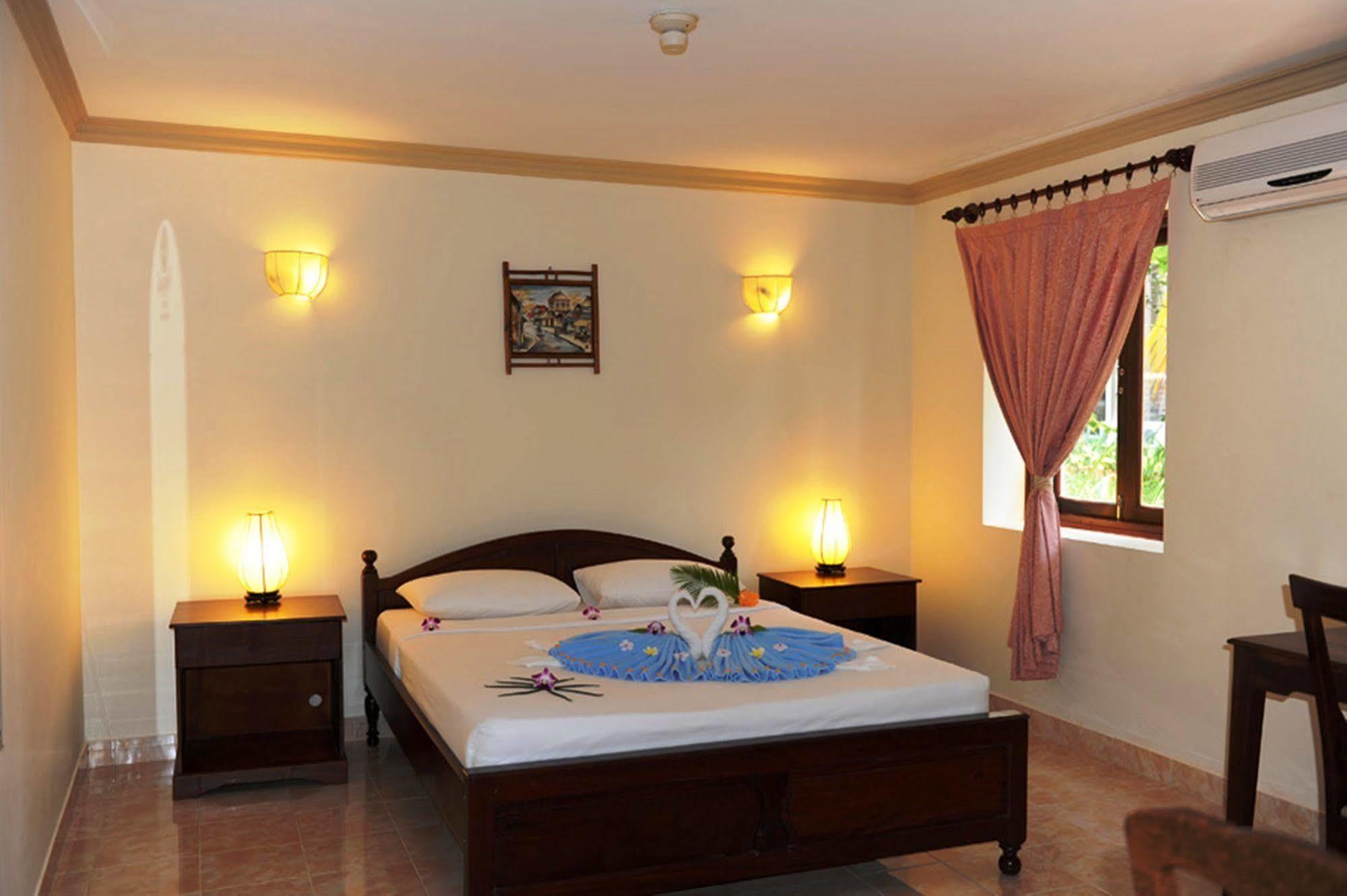 Vinh Suong Seaside Hotel And Resort Фантхьєт Екстер'єр фото